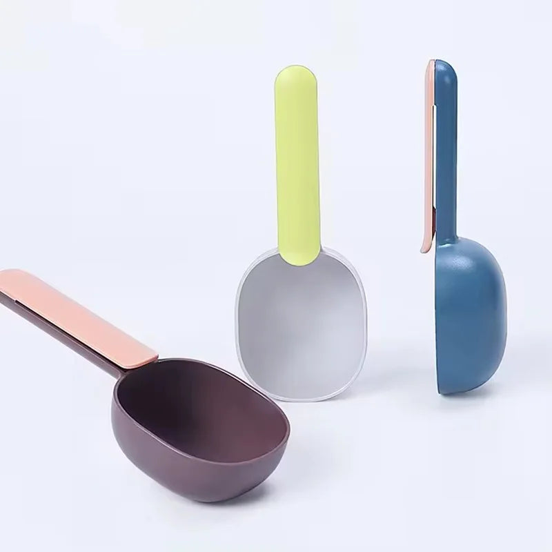 Pet Food Scoop With Clip Handle Multi - Purpose Pet Supplies Food Spoon Dog Cat Food Shovel Portable Thickened ABS Pet Scoop